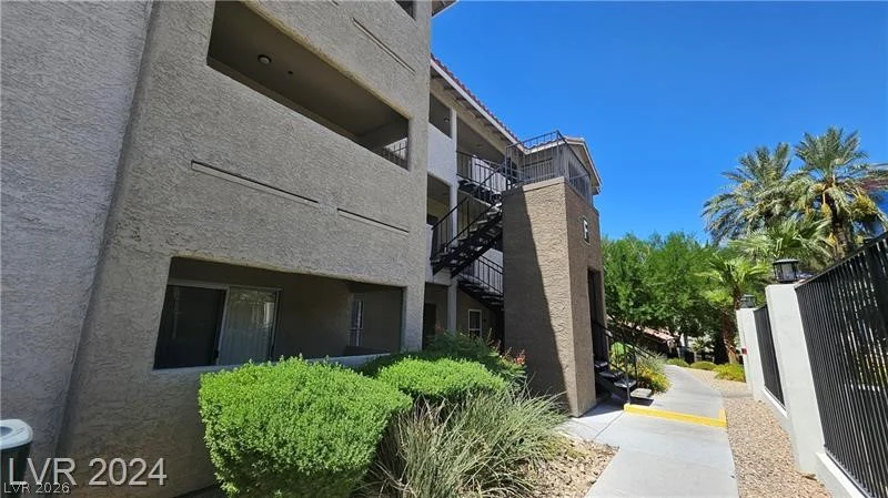 4200 Valley View, Las Vegas, NV 89103