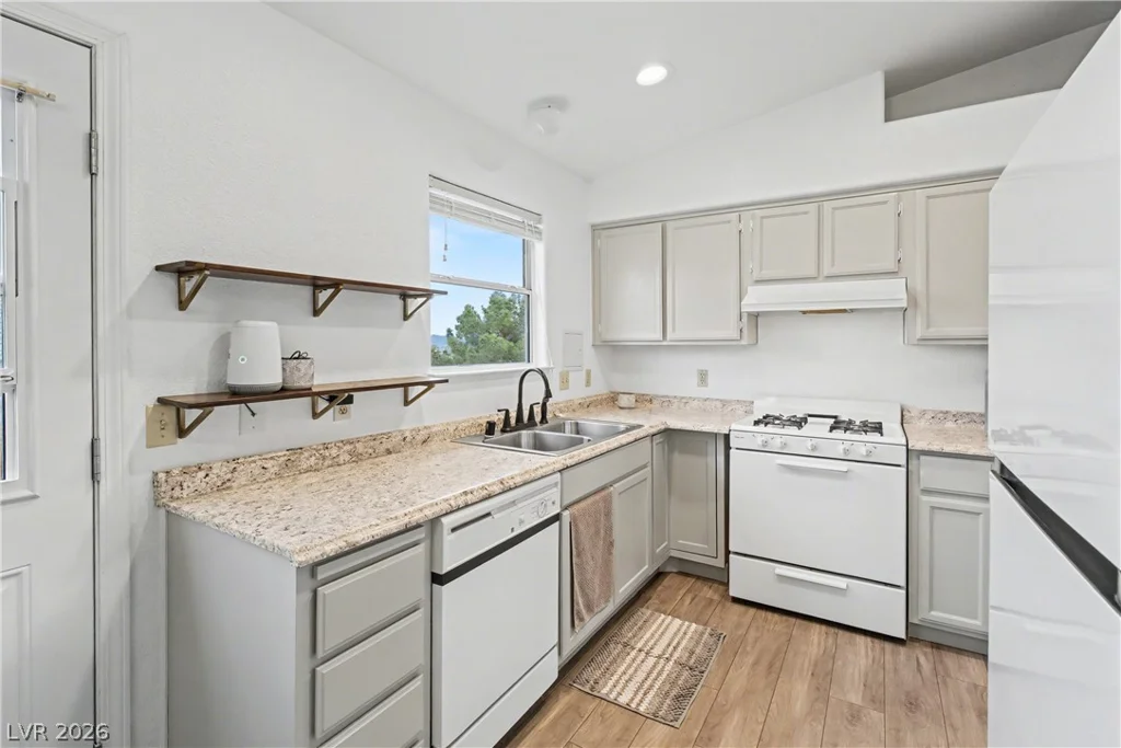 8040 Celestial, Las Vegas, NV 89128