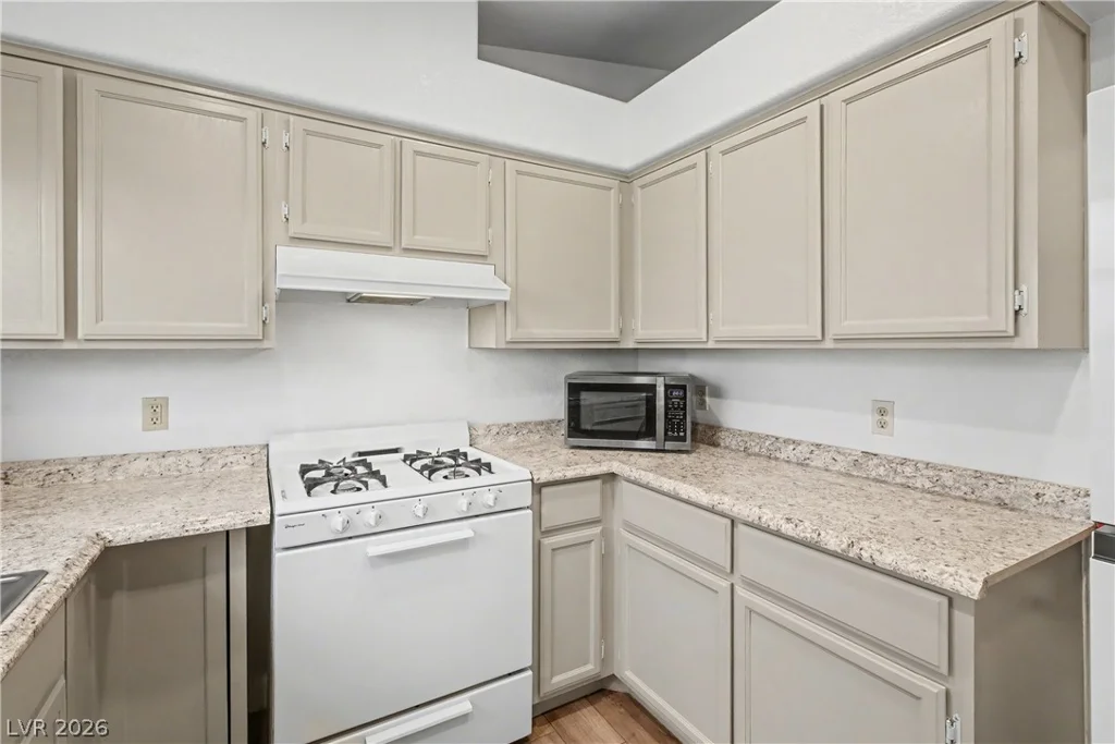 8040 Celestial, Las Vegas, NV 89128