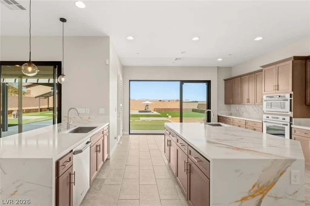 7966 Ford, Las Vegas, NV 89113