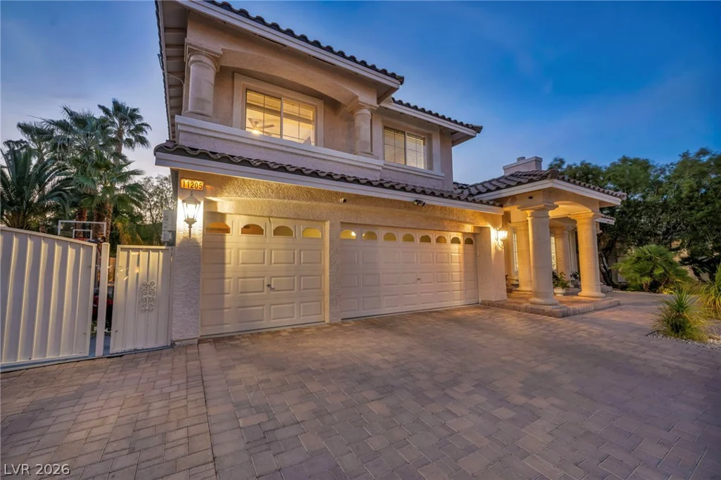11205 Pentland Downs, Las Vegas, NV 89141