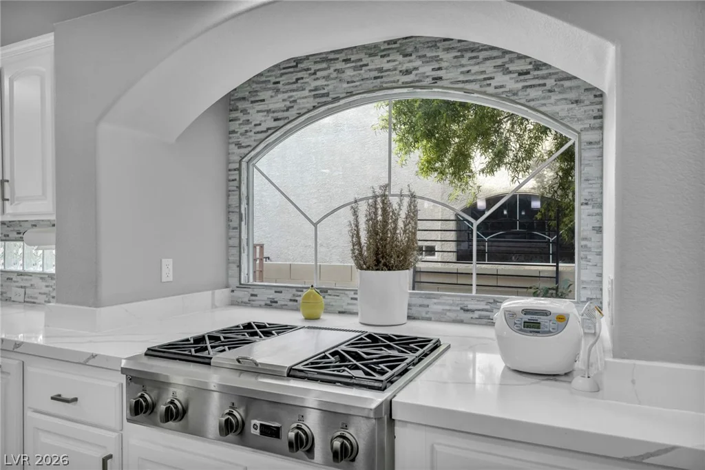 11205 Pentland Downs, Las Vegas, NV 89141