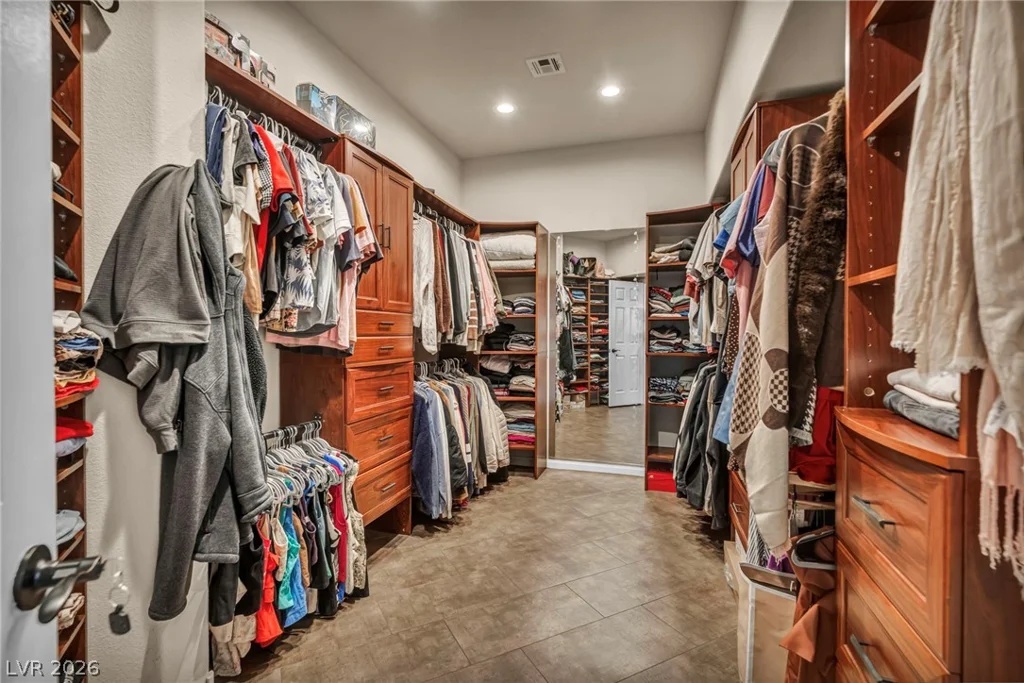 11205 Pentland Downs, Las Vegas, NV 89141