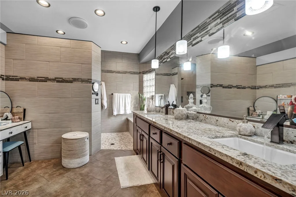11205 Pentland Downs, Las Vegas, NV 89141