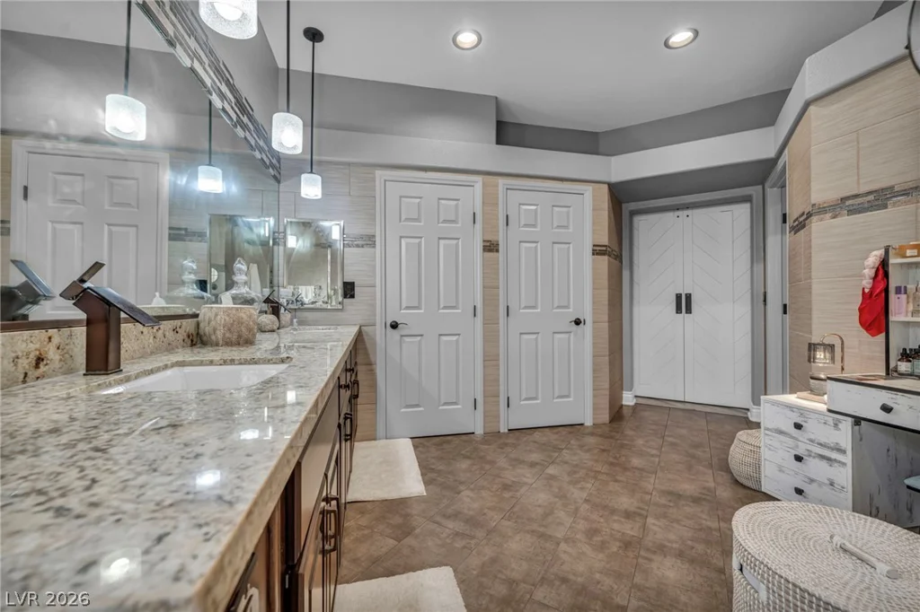 11205 Pentland Downs, Las Vegas, NV 89141