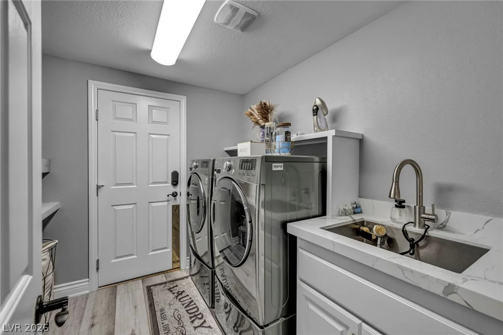 11205 Pentland Downs, Las Vegas, NV 89141