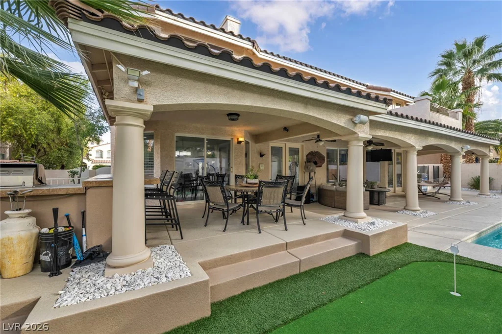 11205 Pentland Downs, Las Vegas, NV 89141
