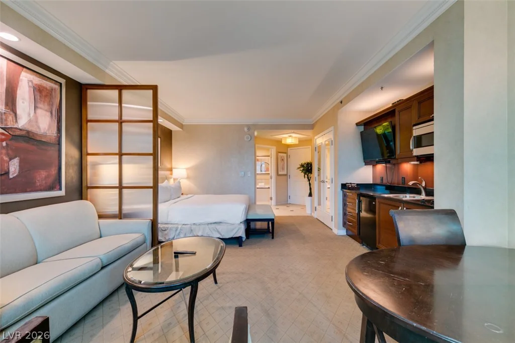 145 HARMON, Las Vegas, NV 89109