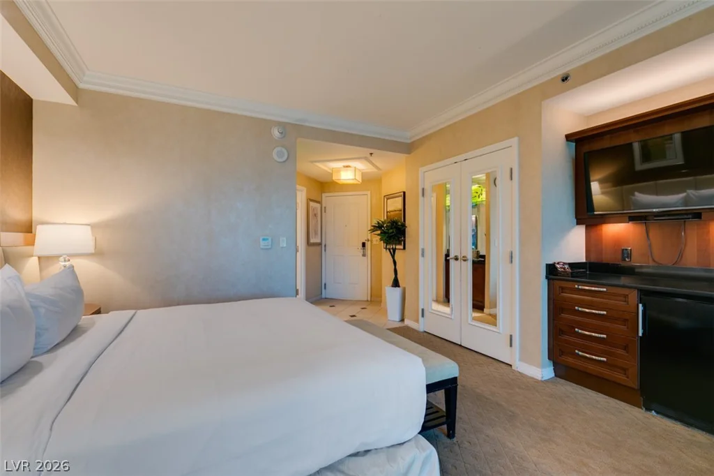 145 HARMON, Las Vegas, NV 89109