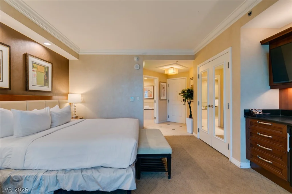 145 HARMON, Las Vegas, NV 89109