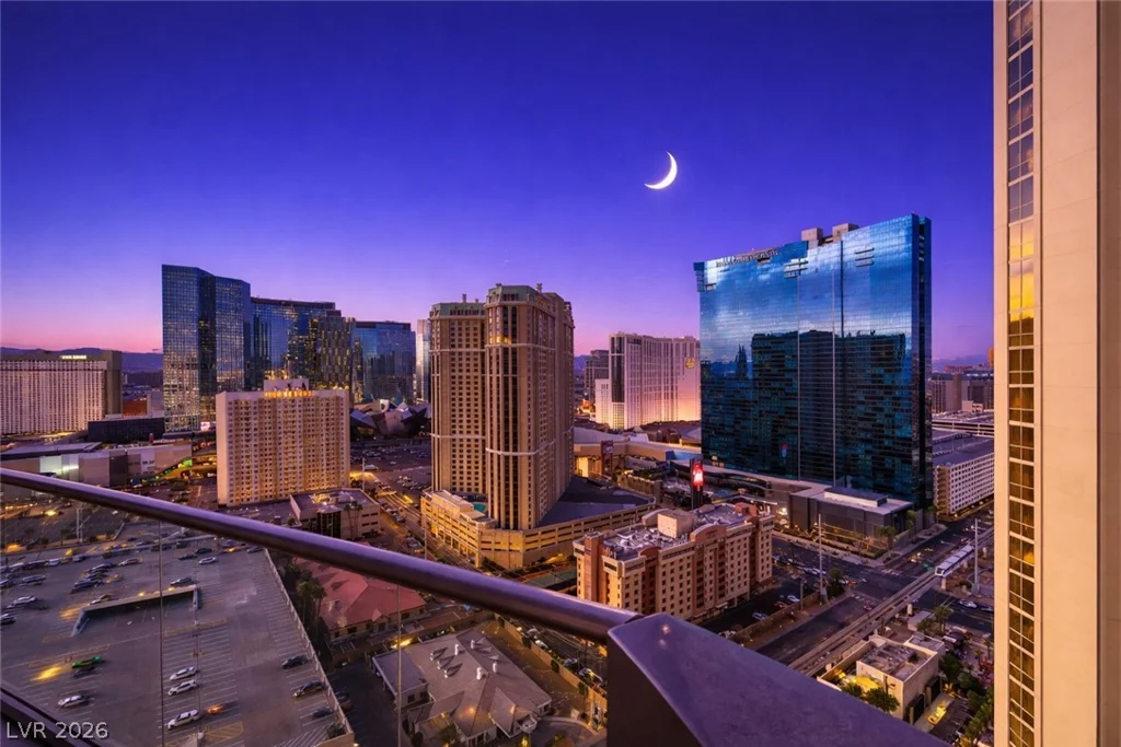 145 HARMON, Las Vegas, NV 89109