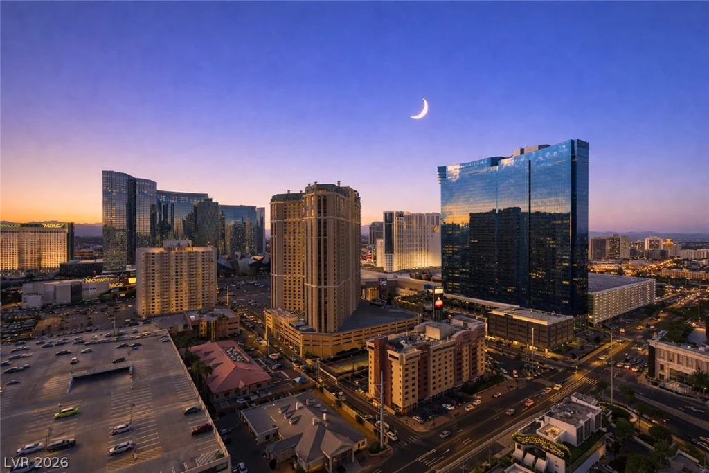 145 HARMON, Las Vegas, NV 89109