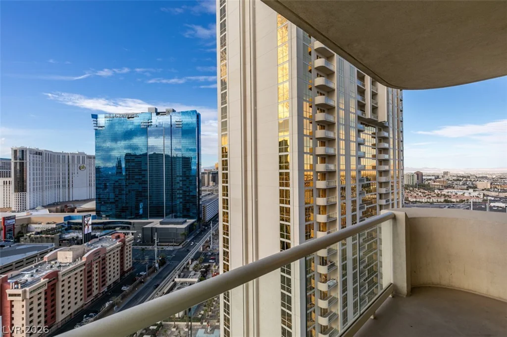 145 HARMON, Las Vegas, NV 89109
