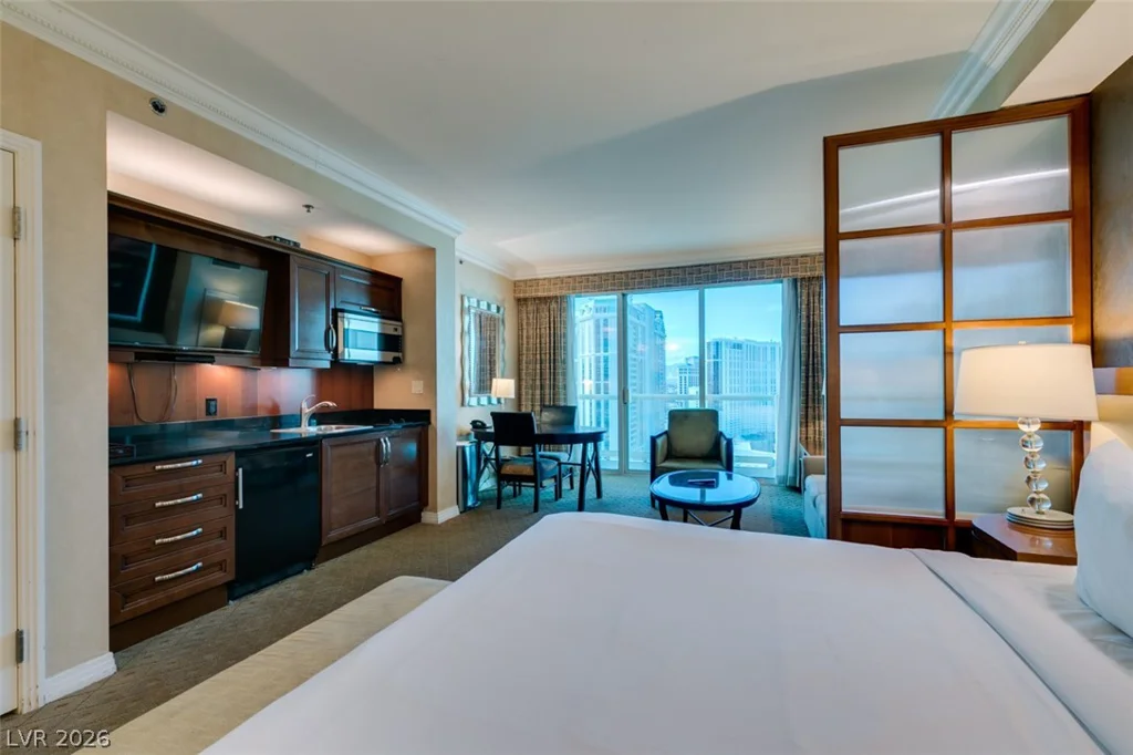 145 HARMON, Las Vegas, NV 89109
