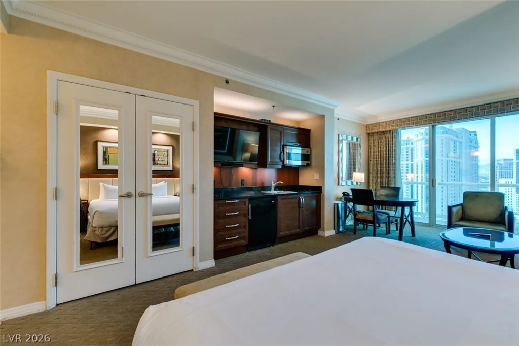 145 HARMON, Las Vegas, NV 89109