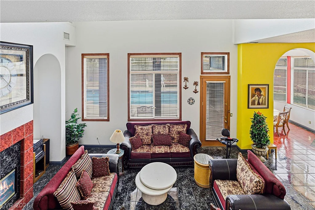 3215 Cliff Sieler, Las Vegas, NV 89117