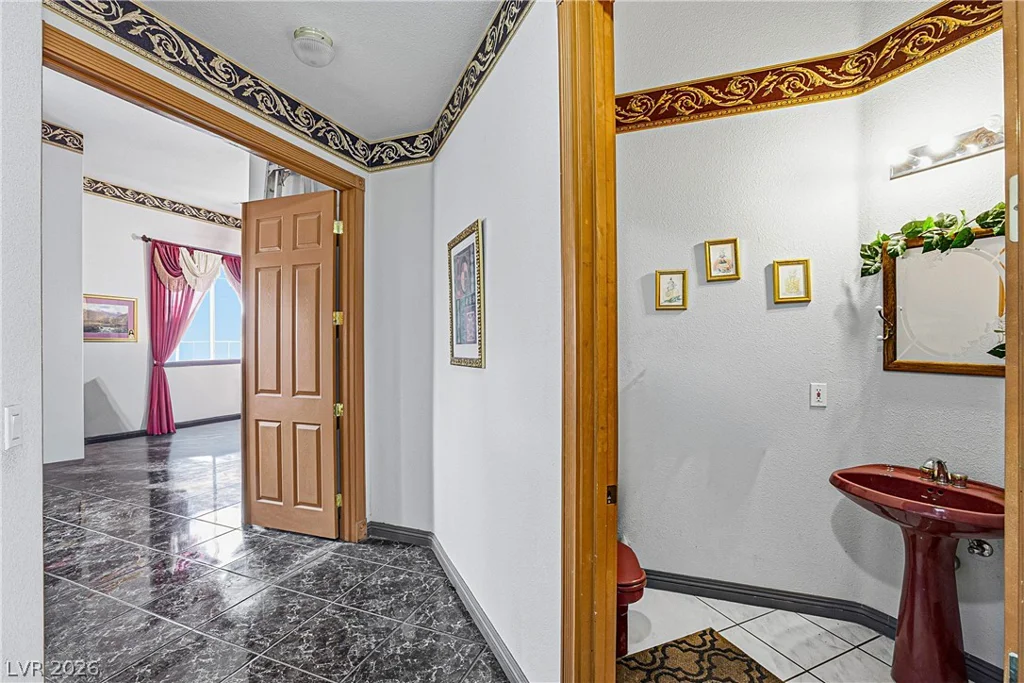 3215 Cliff Sieler, Las Vegas, NV 89117