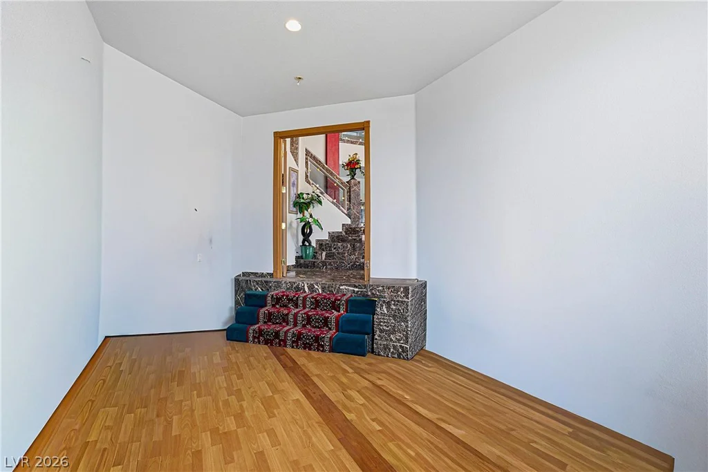 3215 Cliff Sieler, Las Vegas, NV 89117