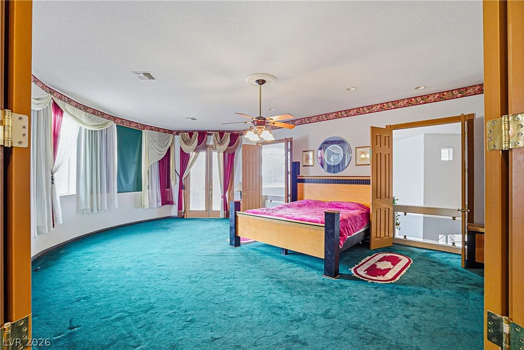 3215 Cliff Sieler, Las Vegas, NV 89117
