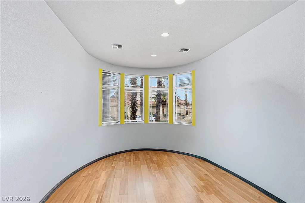 3215 Cliff Sieler, Las Vegas, NV 89117