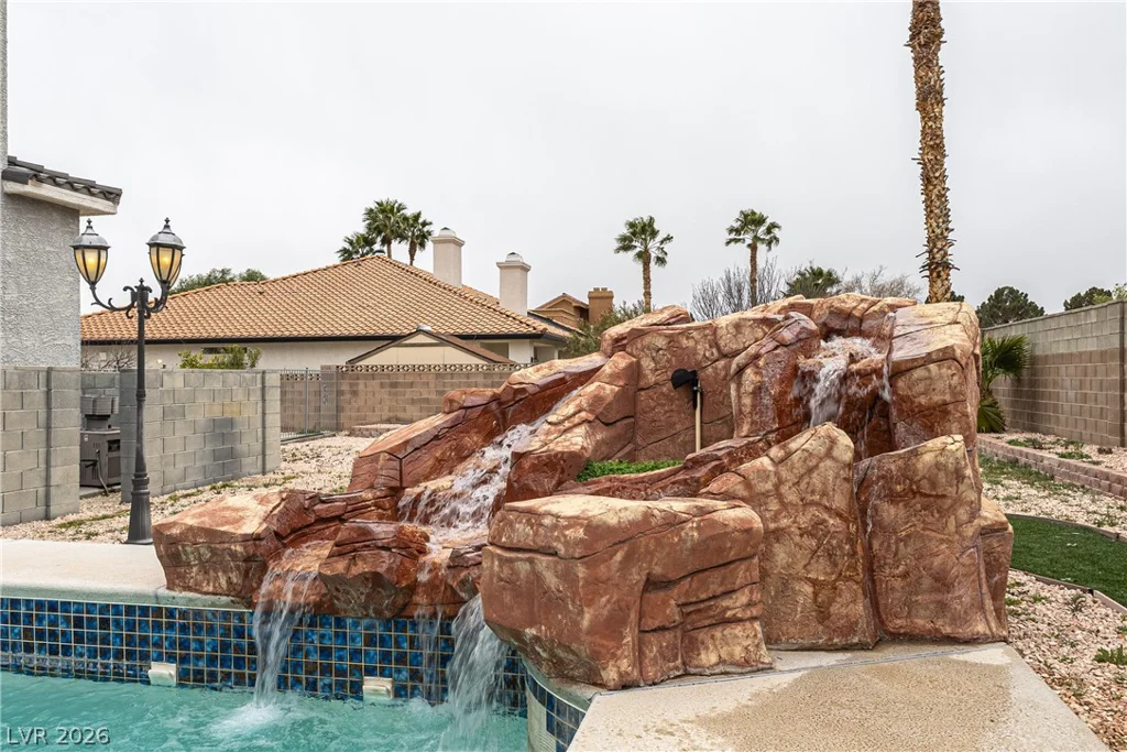 3215 Cliff Sieler, Las Vegas, NV 89117