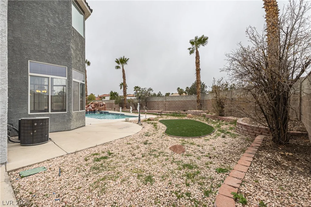 3215 Cliff Sieler, Las Vegas, NV 89117