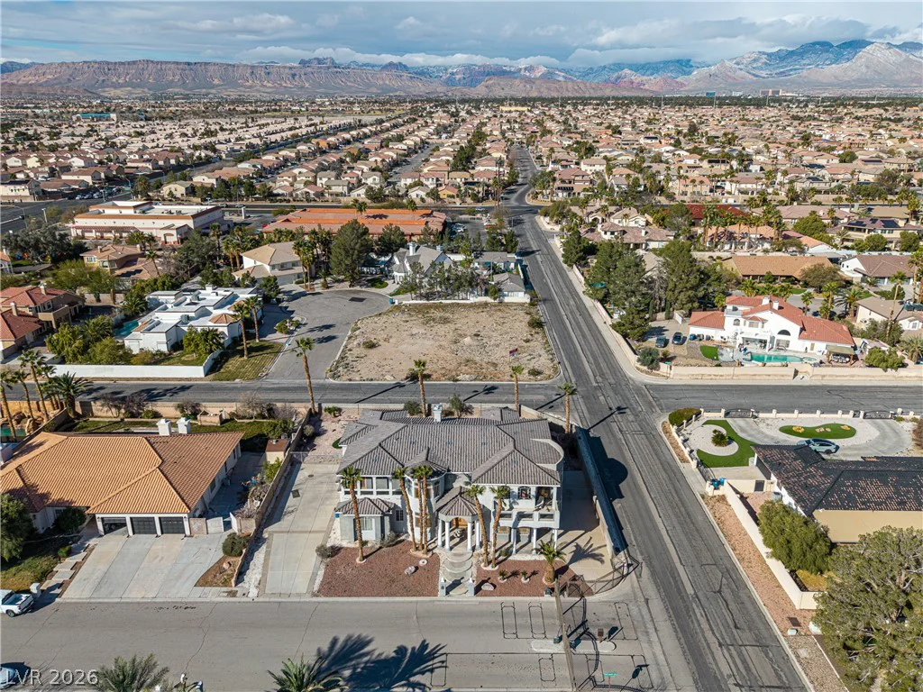 3215 Cliff Sieler, Las Vegas, NV 89117