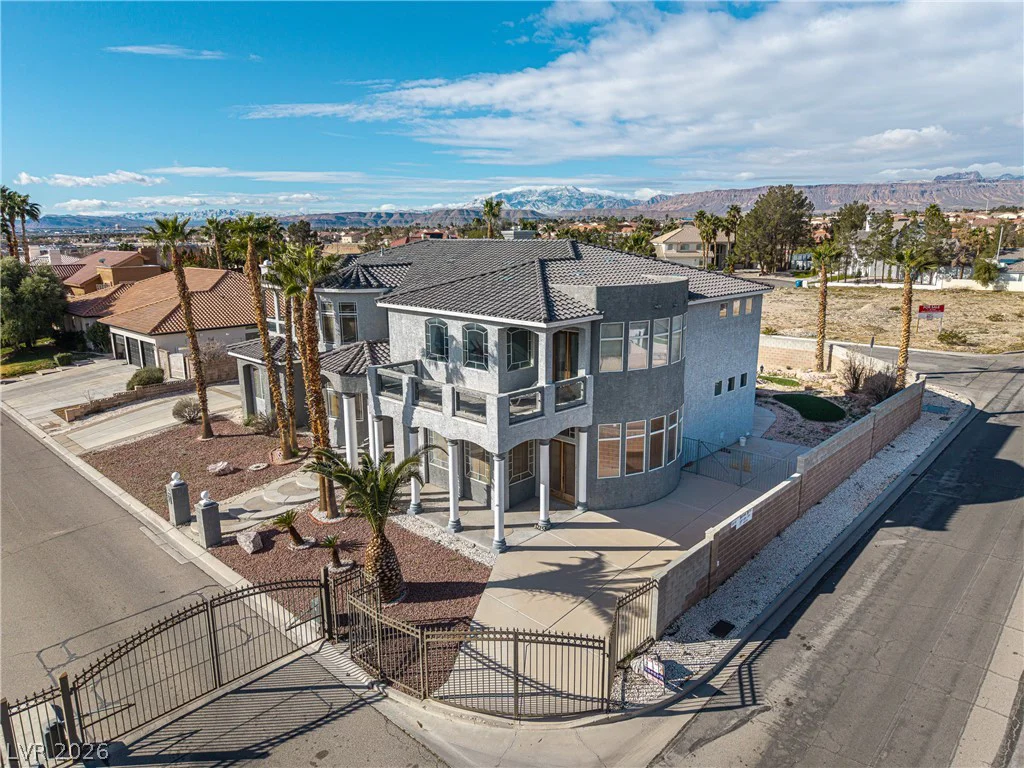 3215 Cliff Sieler, Las Vegas, NV 89117