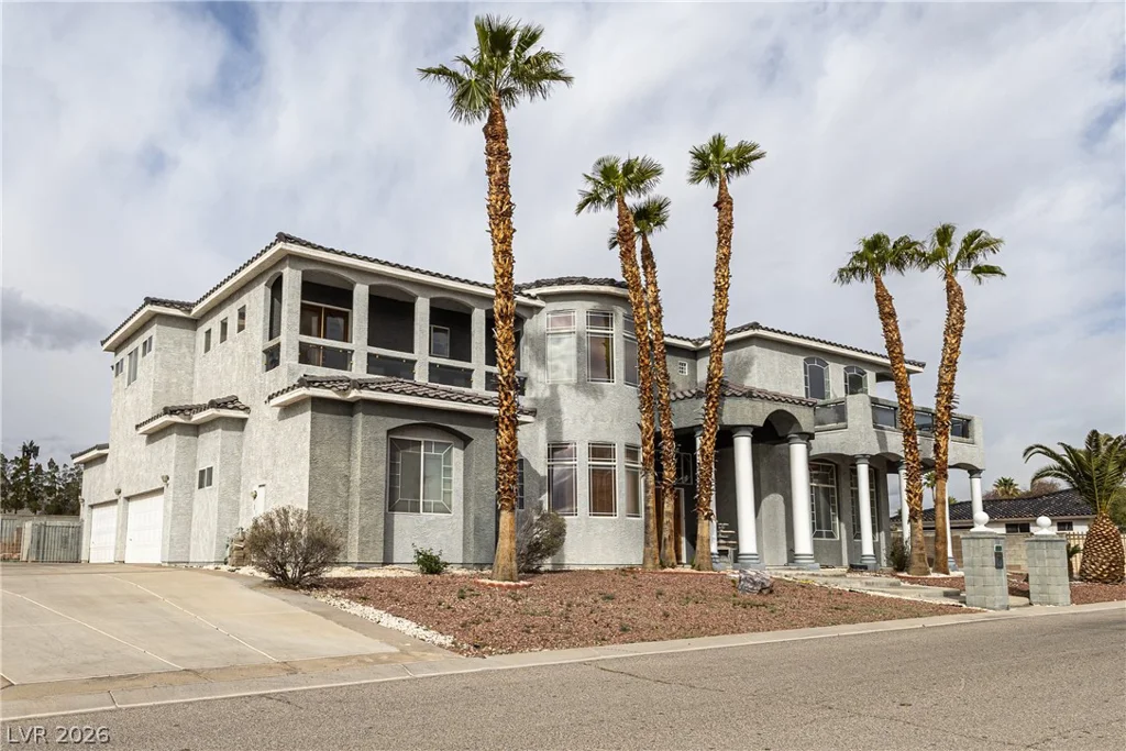 3215 Cliff Sieler, Las Vegas, NV 89117