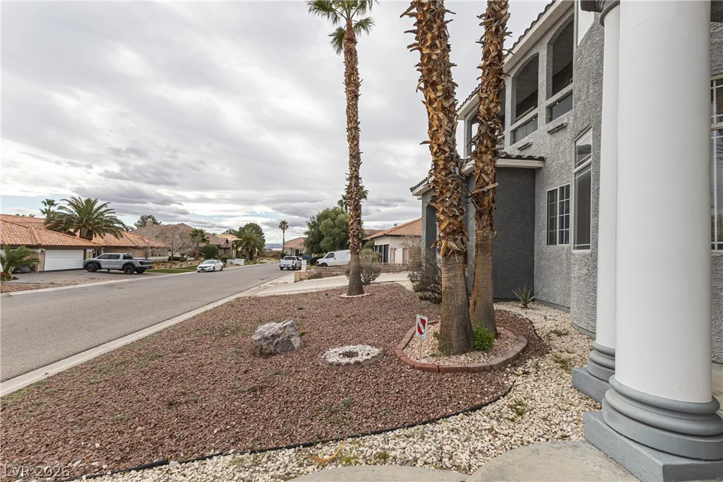3215 Cliff Sieler, Las Vegas, NV 89117