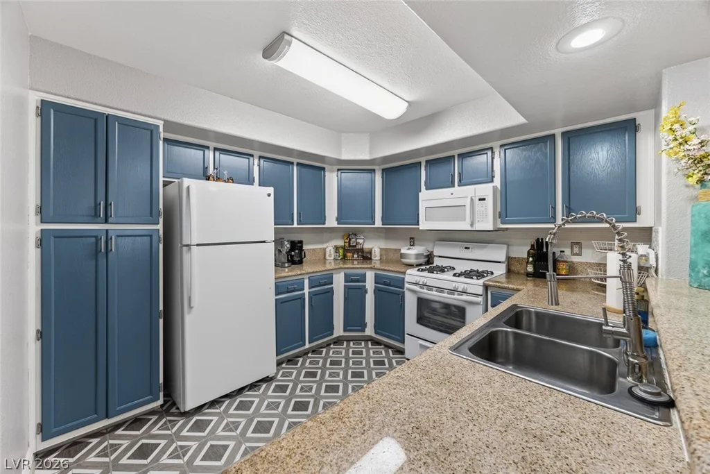 7950 Flamingo, Las Vegas, NV 89147