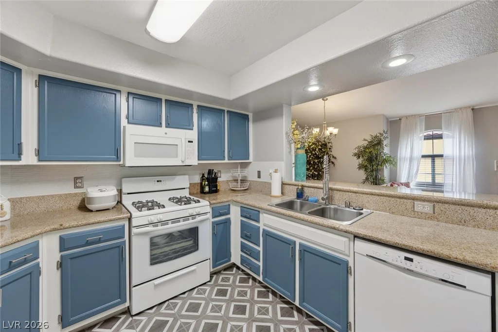 7950 Flamingo, Las Vegas, NV 89147