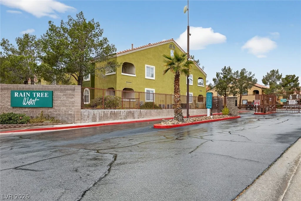 7950 Flamingo, Las Vegas, NV 89147
