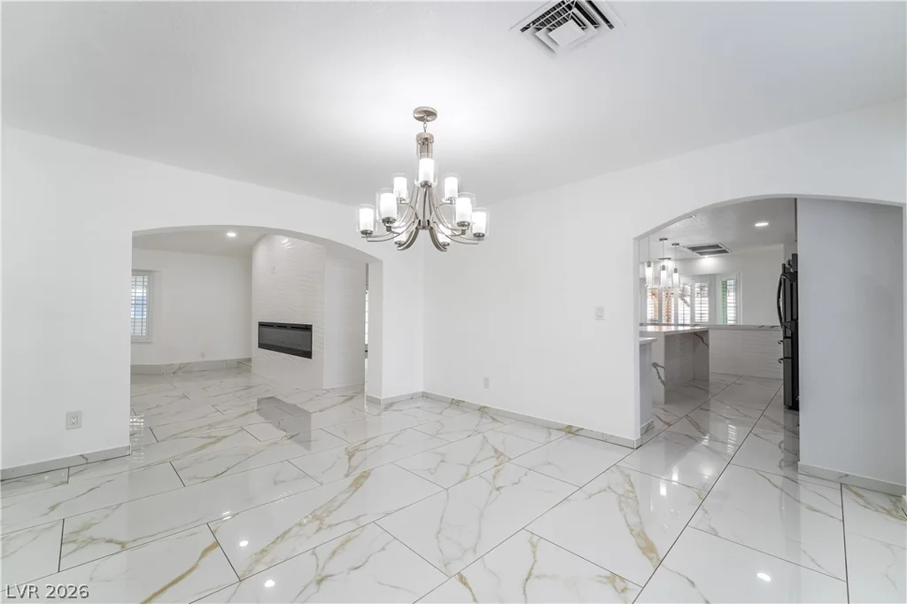 3160 Viking, Las Vegas, NV 89121