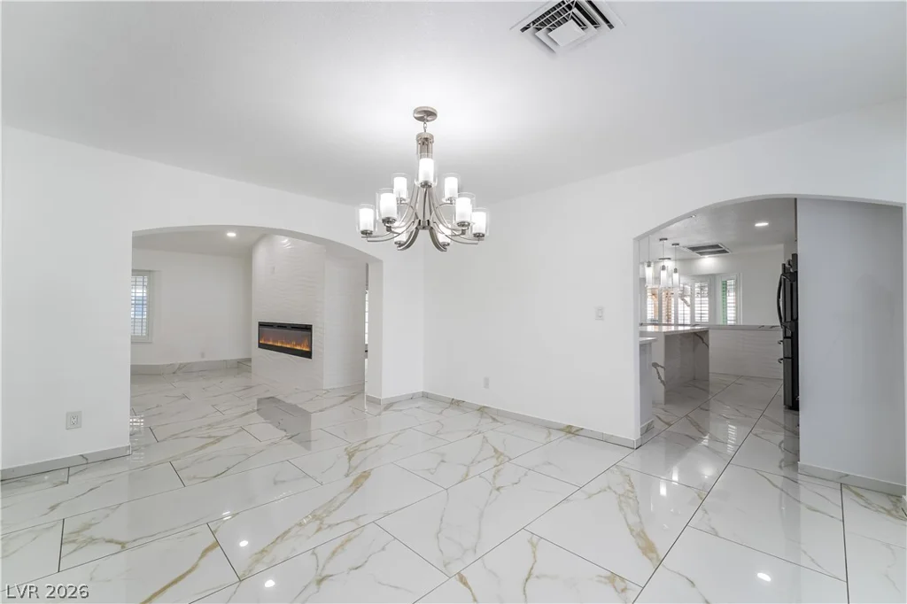 3160 Viking, Las Vegas, NV 89121