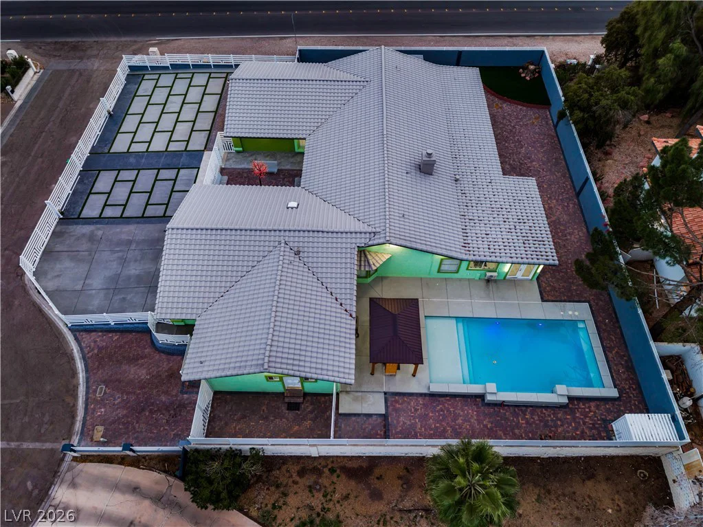3160 Viking, Las Vegas, NV 89121