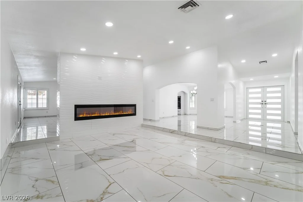 3160 Viking, Las Vegas, NV 89121