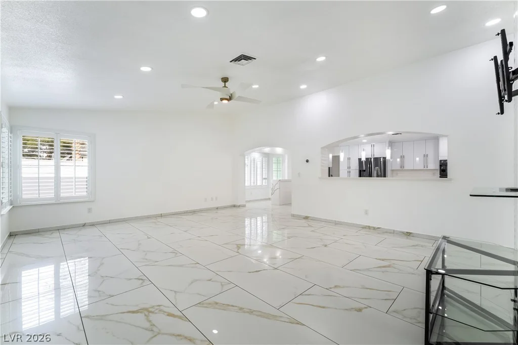 3160 Viking, Las Vegas, NV 89121