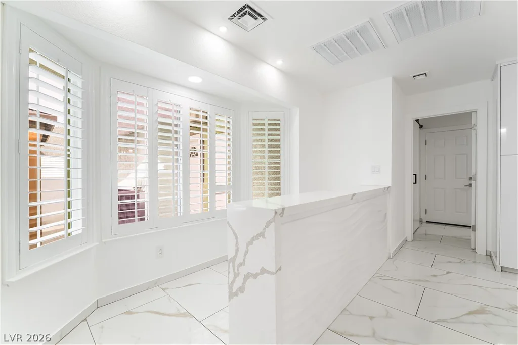 3160 Viking, Las Vegas, NV 89121