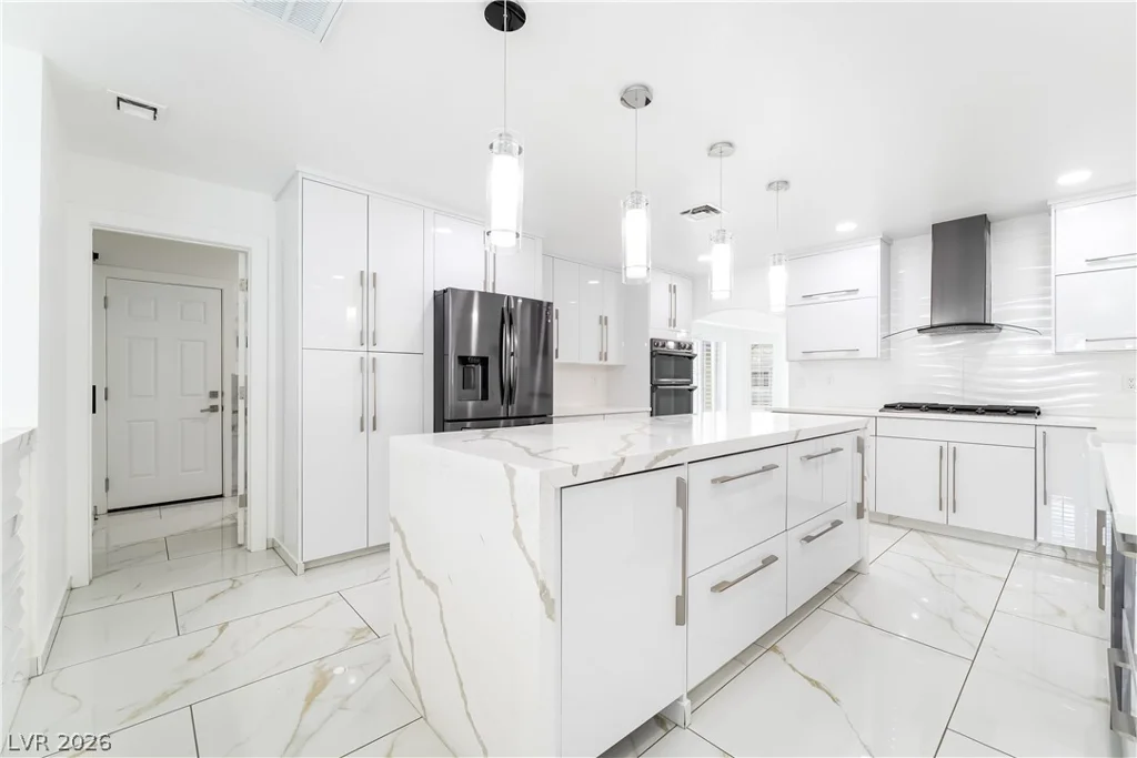 3160 Viking, Las Vegas, NV 89121