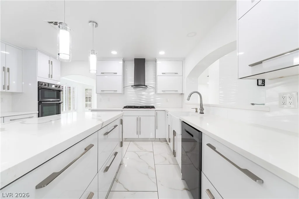 3160 Viking, Las Vegas, NV 89121