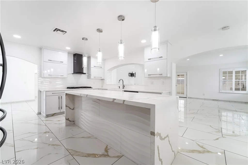 3160 Viking, Las Vegas, NV 89121