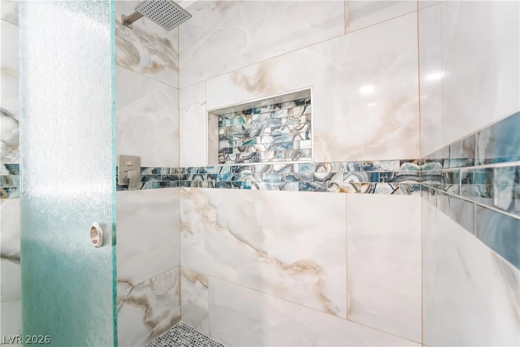 3160 Viking, Las Vegas, NV 89121