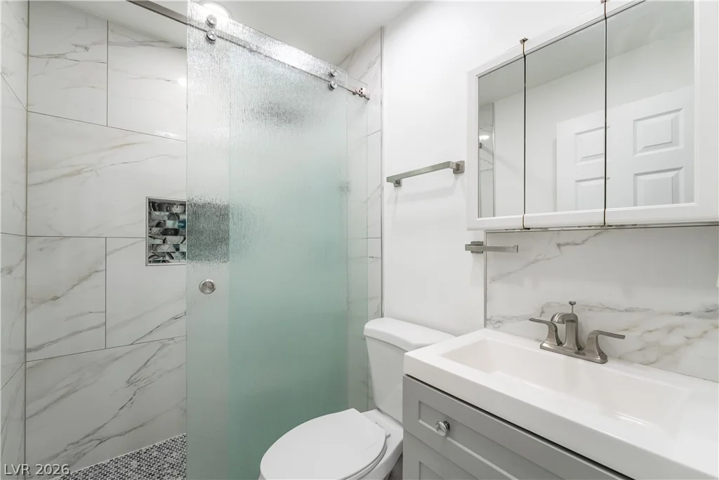 3160 Viking, Las Vegas, NV 89121