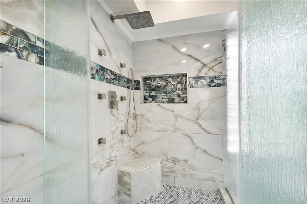 3160 Viking, Las Vegas, NV 89121