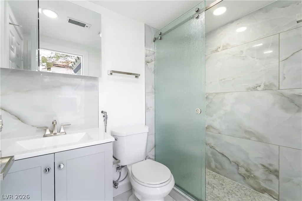 3160 Viking, Las Vegas, NV 89121