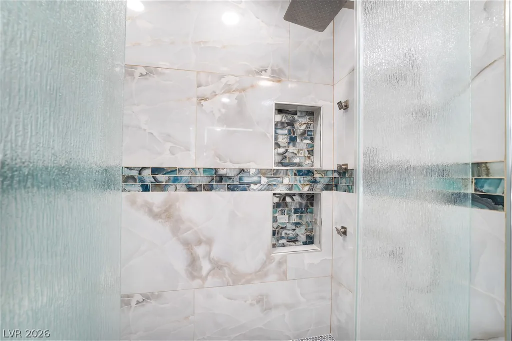 3160 Viking, Las Vegas, NV 89121