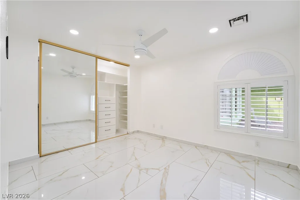 3160 Viking, Las Vegas, NV 89121