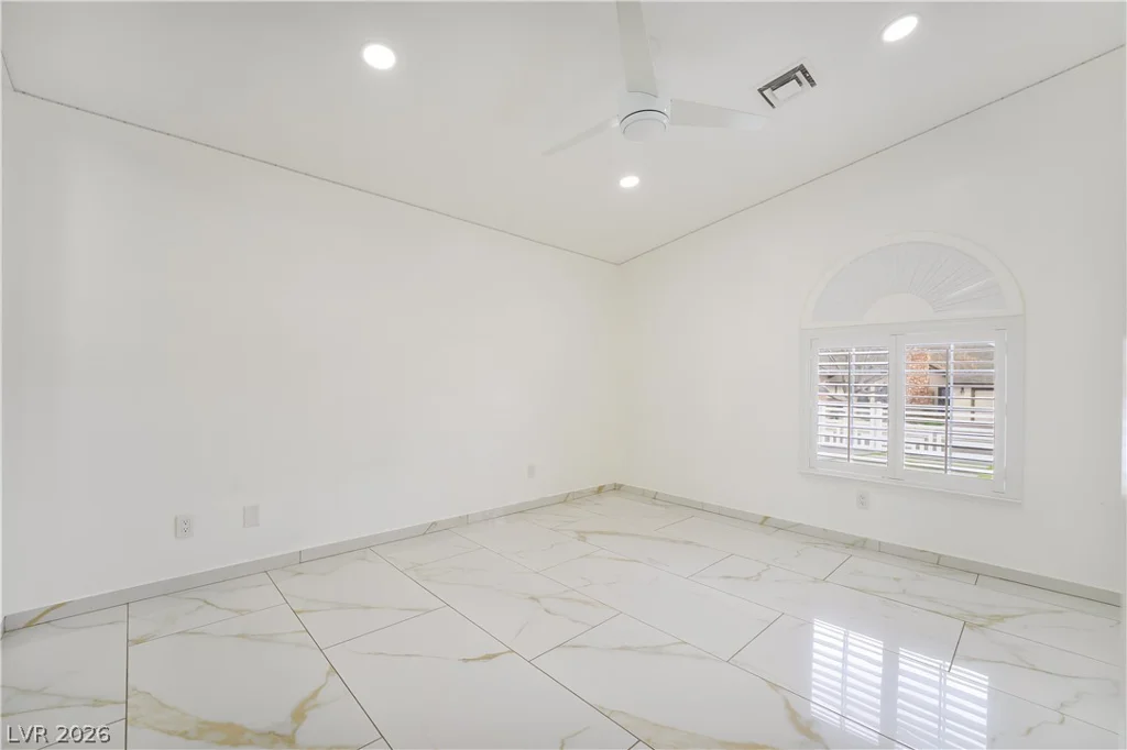 3160 Viking, Las Vegas, NV 89121