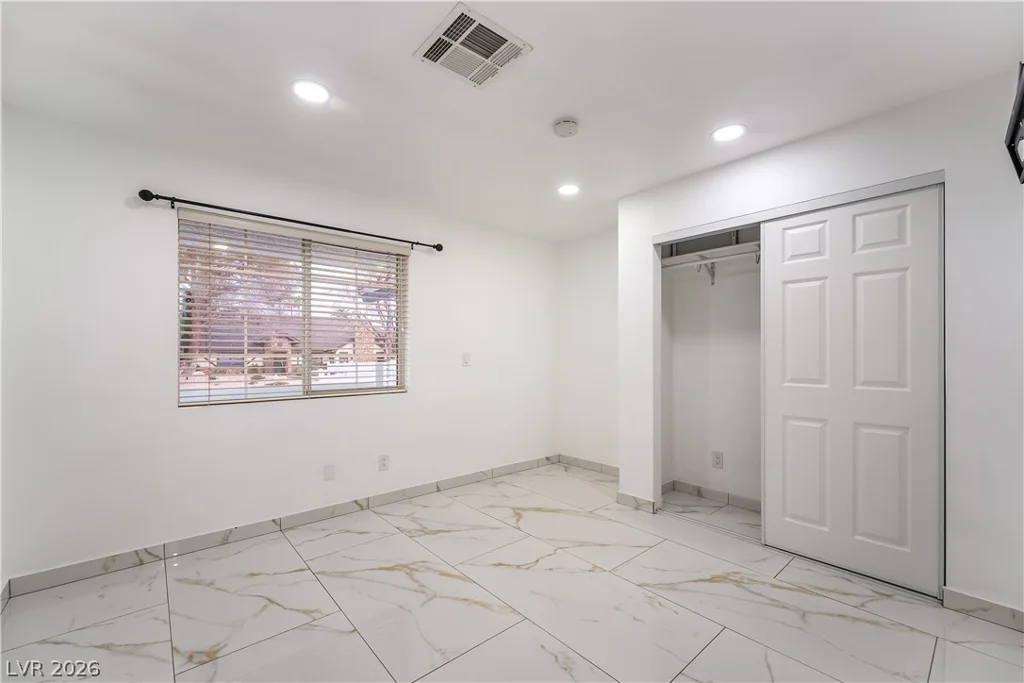 3160 Viking, Las Vegas, NV 89121